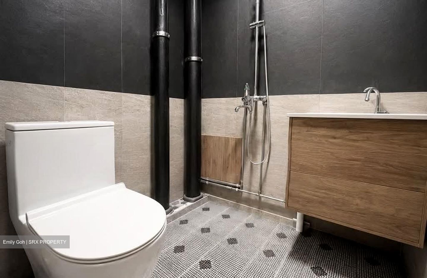 Blk 102 Rivervale Court (Sengkang), HDB Executive #569765221